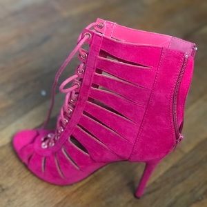 One time used. Size 6 US. $15